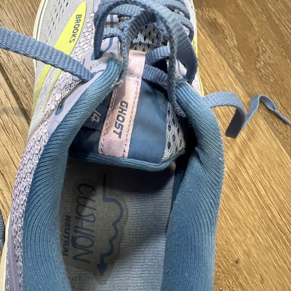 Brooks Ghost 14 Womens Running Shoes EUC - Picture 3 of 9
